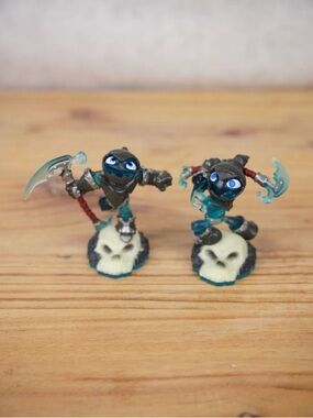 Set Of 2 Skylanders Swap Force Grim Creeper Figures LightCore Blue Base